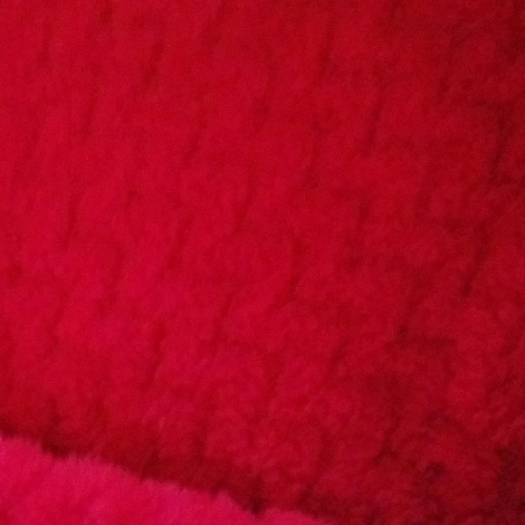 Meet your Posher, Leesa - Picture 1 of 1